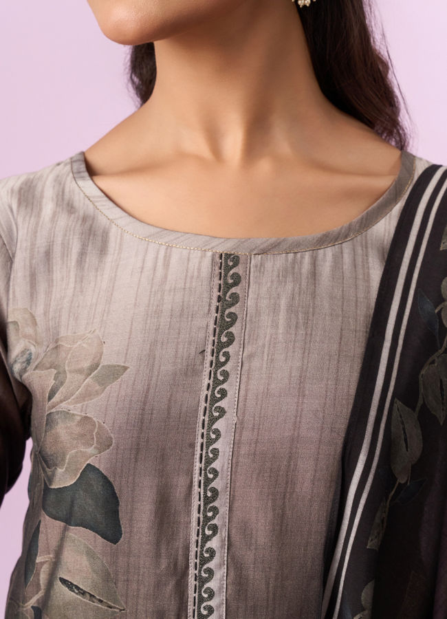 Mohey Women Grey Elegance Straight Suit