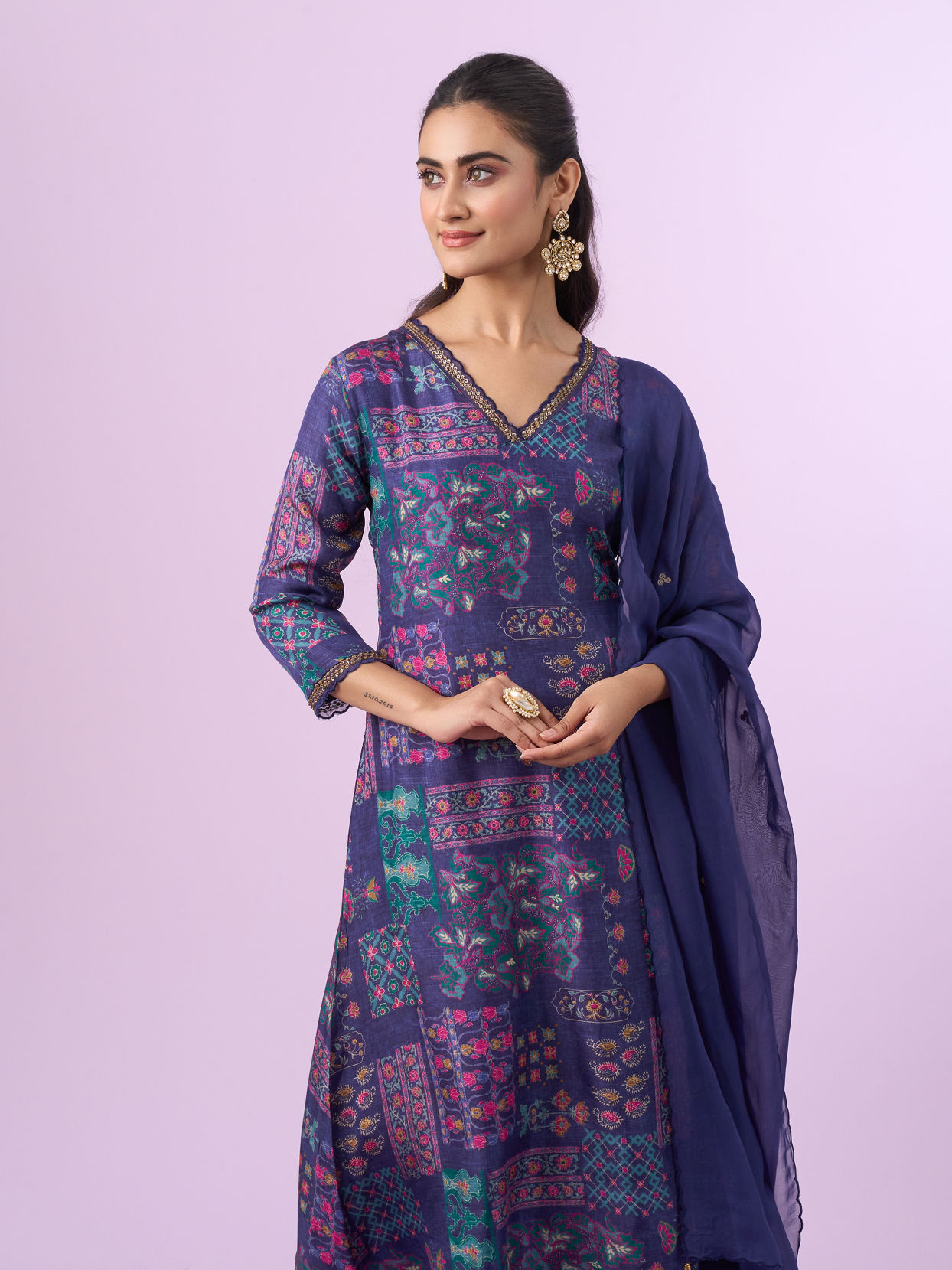 Mohey Women Purple Straight Suit