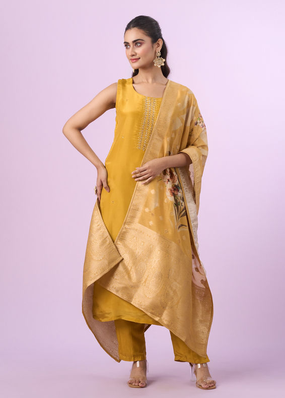 Mohey Women Yellow Mosaic Elegance Straight Suit