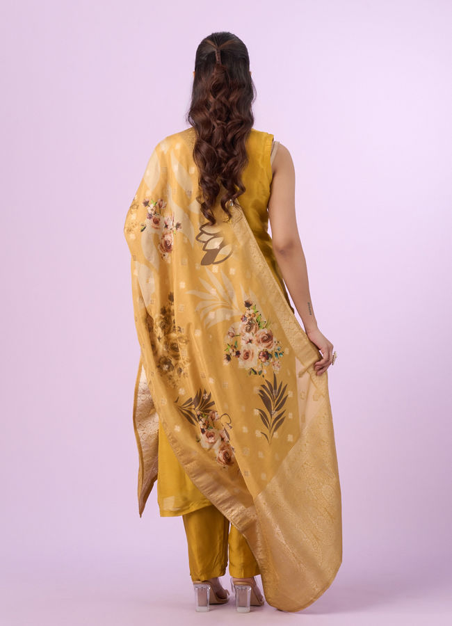 Mohey Women Yellow Mosaic Elegance Straight Suit