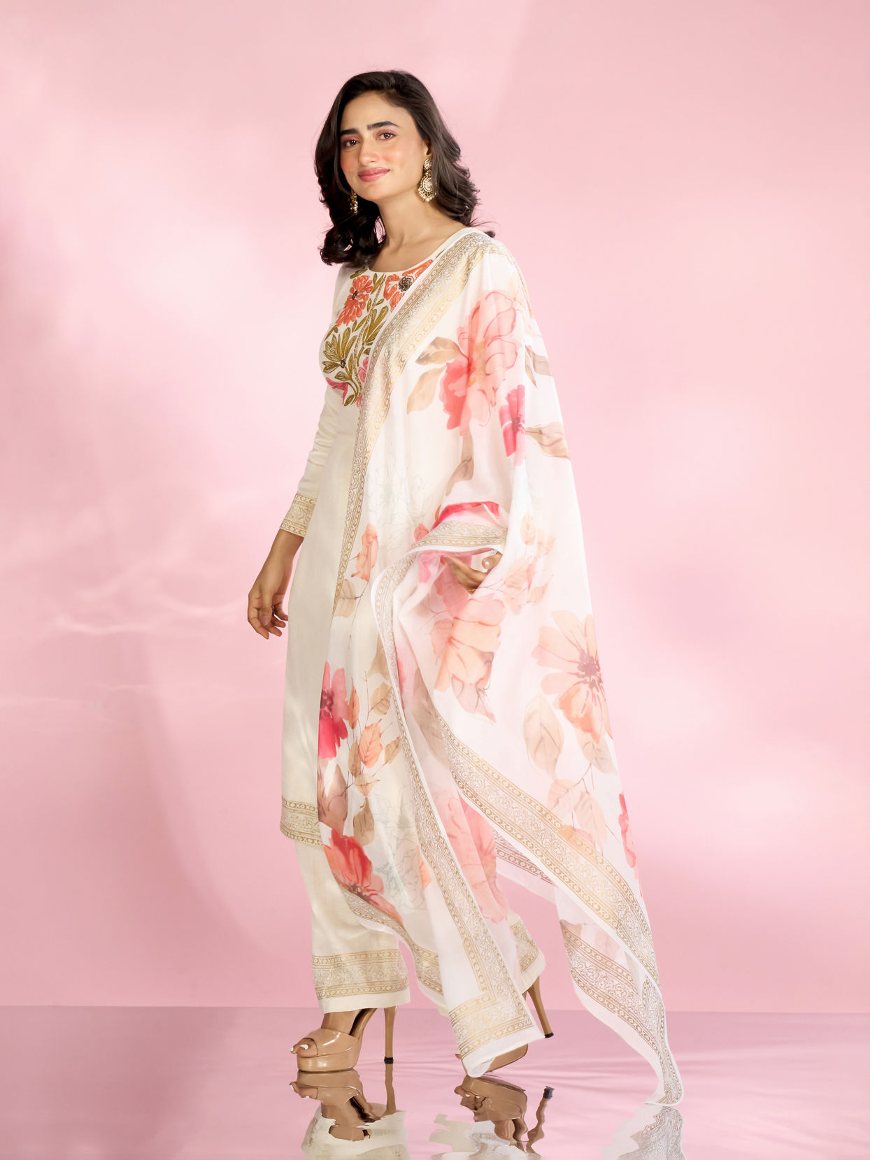 Mohey Women Elegant Cream Straight Suit