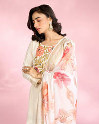 Mohey Women Elegant Cream Straight Suit