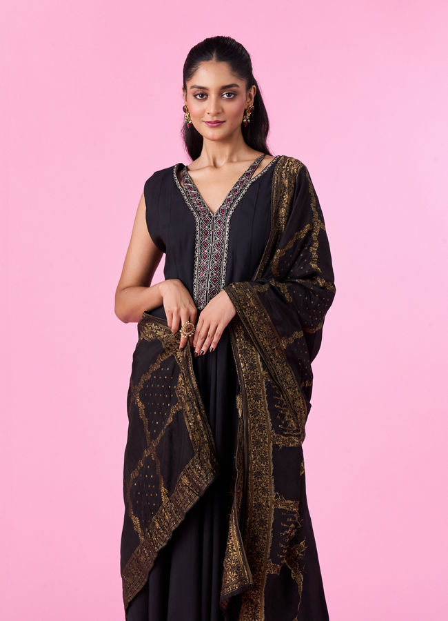 Mohey Women Black Aesthetic Anarkali Suit