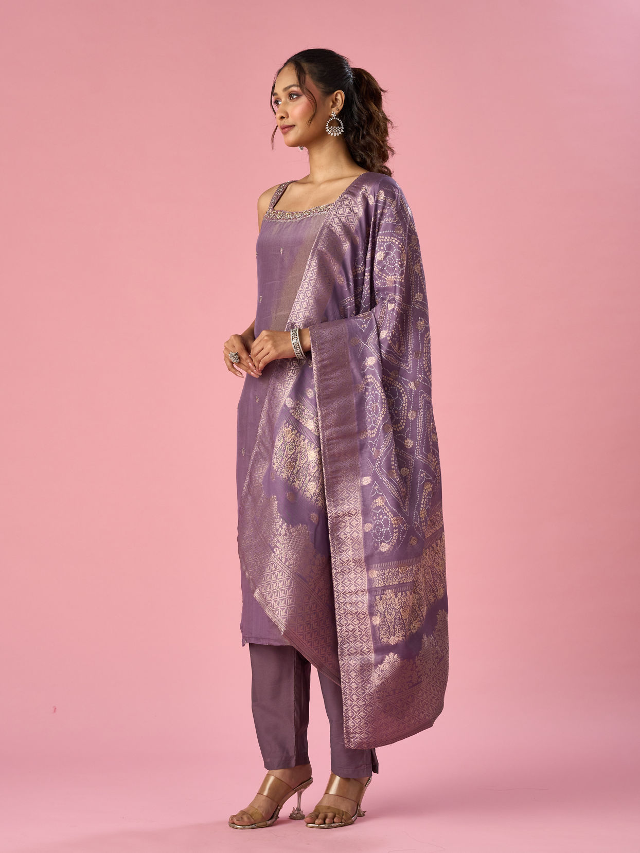 Mohey Women Purple Tissue Straight Suit with Dupatta