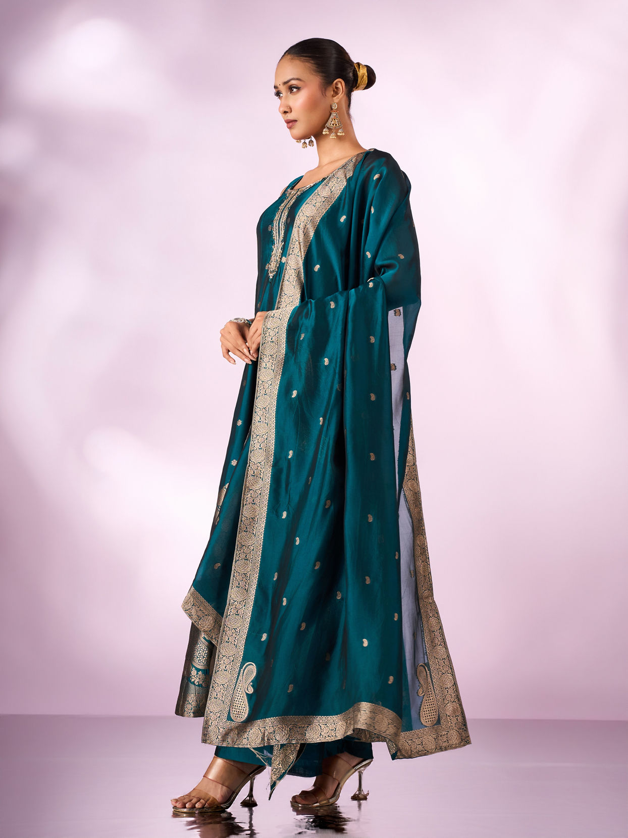 Mohey Women Green Art Silk Anarkali Suit with Embroidery