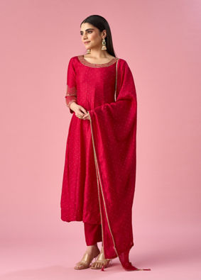 Mohey Women Pink Silk Anarkali Suit