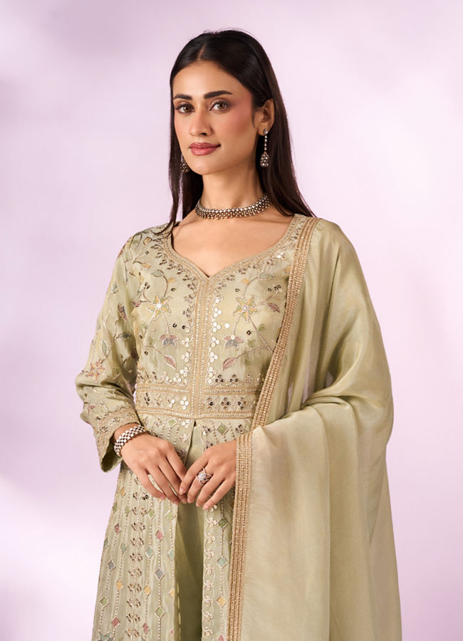 Mohey Women Green Chinon Kurti with Sequin Work
