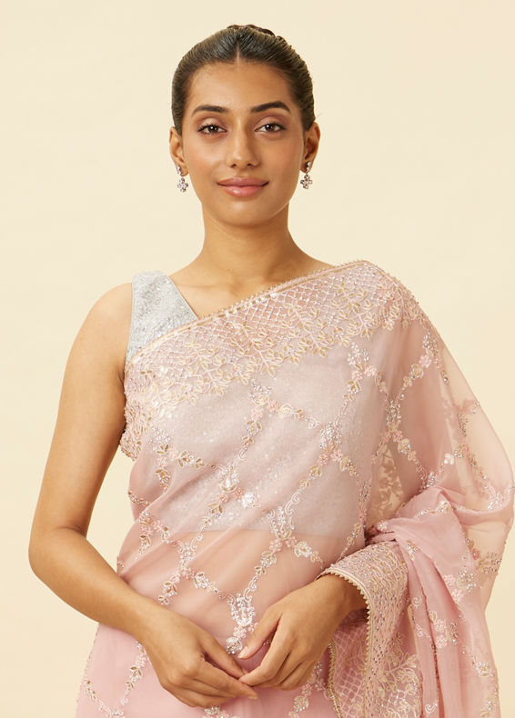 Mohey Women Fairy Tale Pink Saree with Floral Patterns