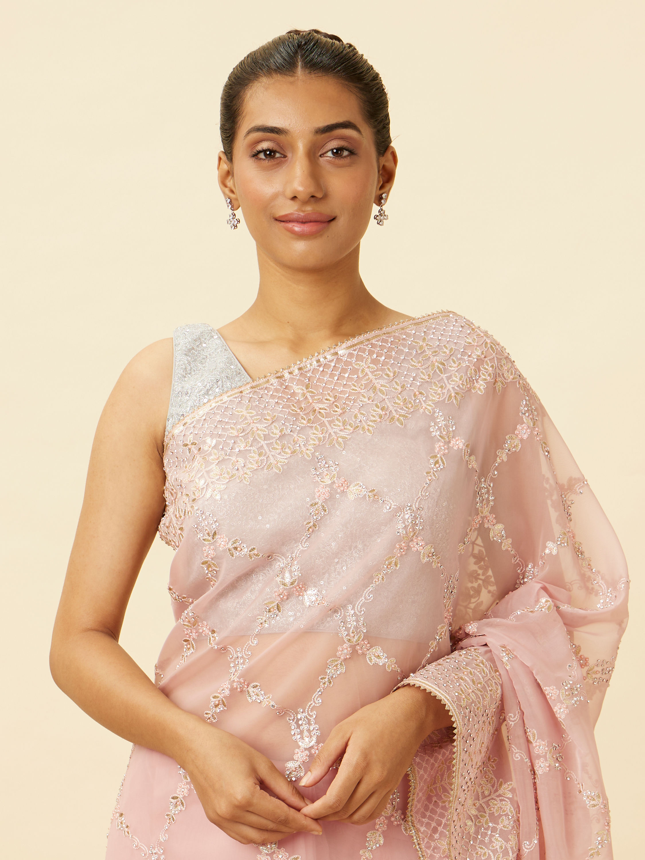 Mohey Women Fairy Tale Pink Saree with Floral Patterns