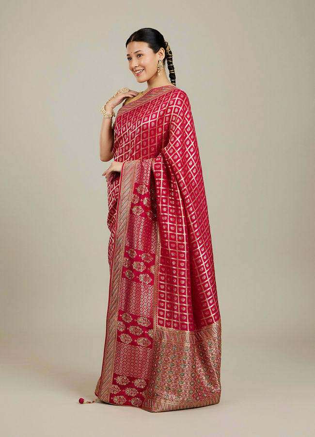 Mohey Women Dark Pink Zari Embroidered Saree image number 2