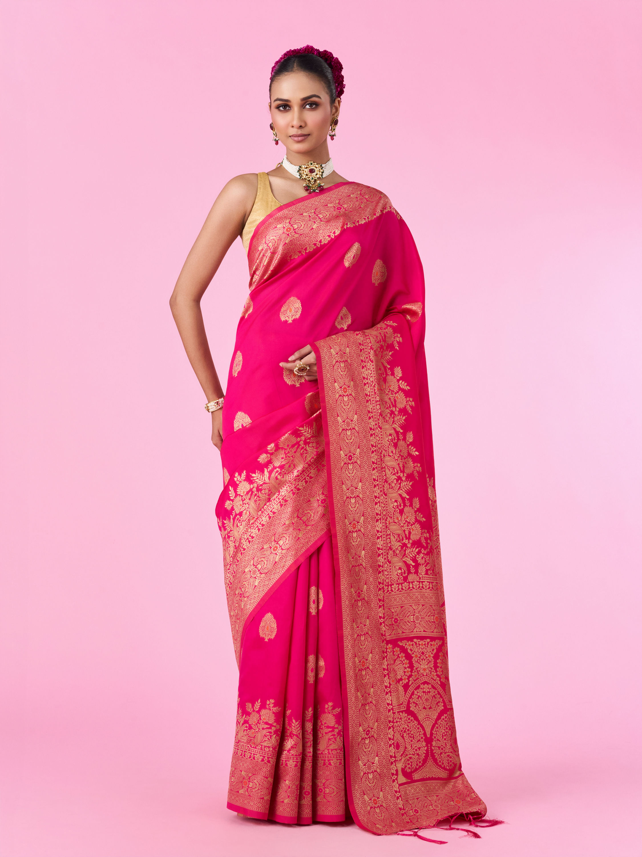 Mohey Women Pink Elegance Traditional Saree