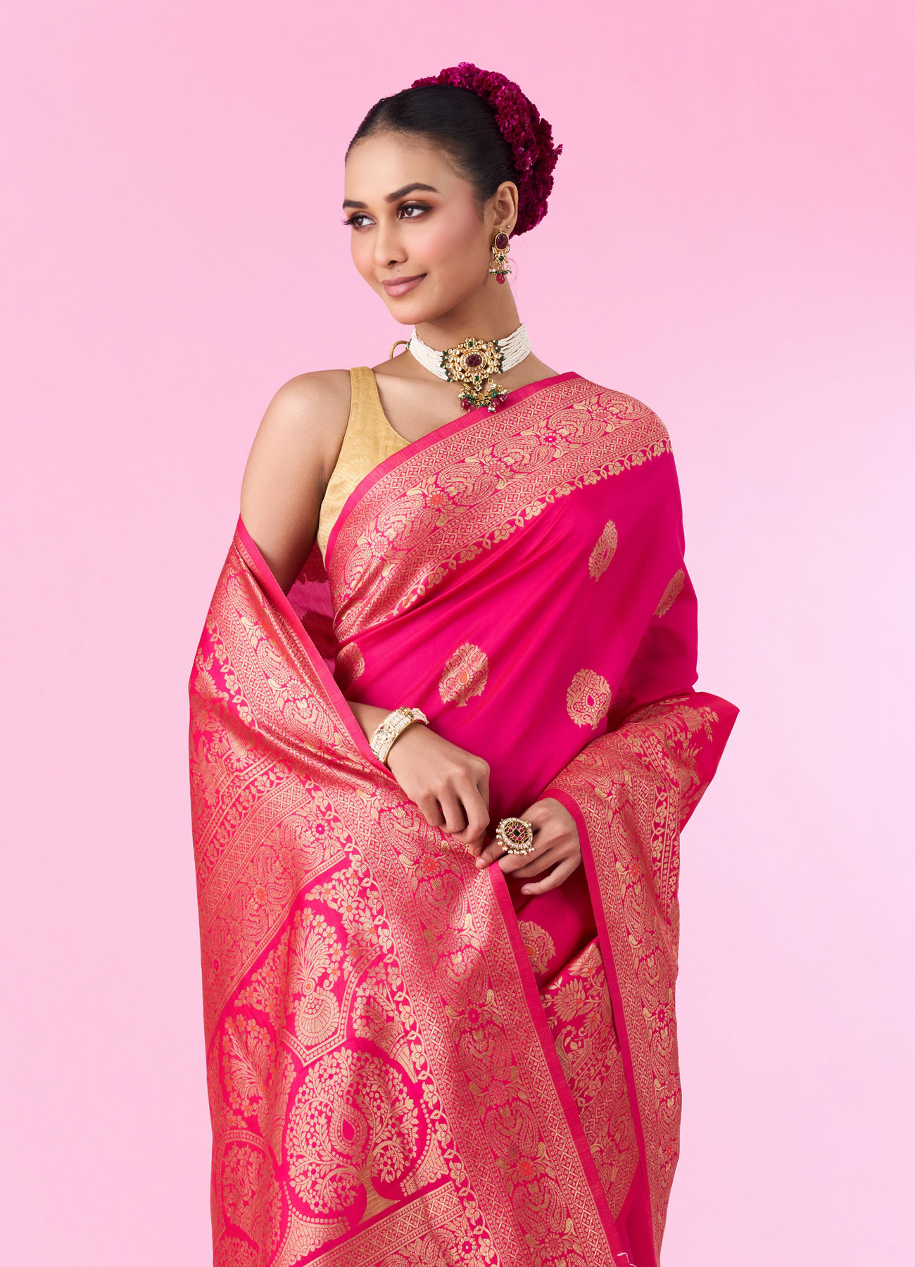 Mohey Women Pink Elegance Traditional Saree