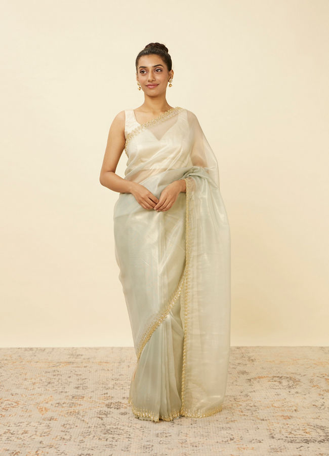 Mohey Women Green Lily Saree with Chevron Patterned Borders