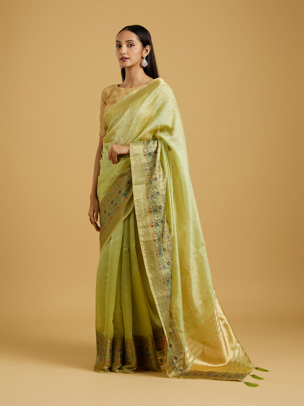 Mohey Women Emerald Glow Chanderi Saree