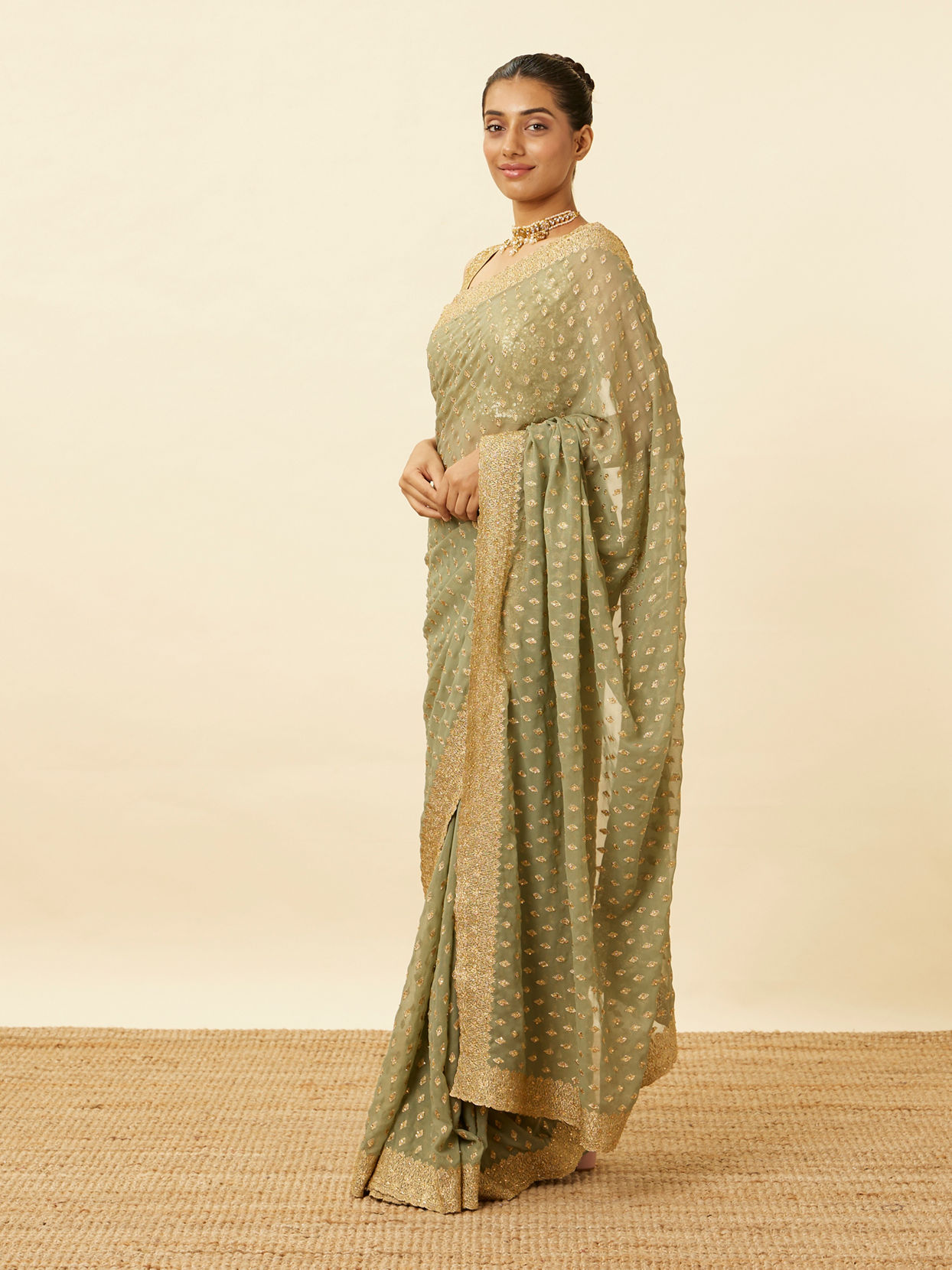 alt message - Mohey Women Pistachio Green Diamond Patterned Saree image number 3