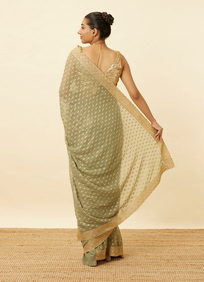 Mohey Women Pistachio Green Diamond Patterned Saree