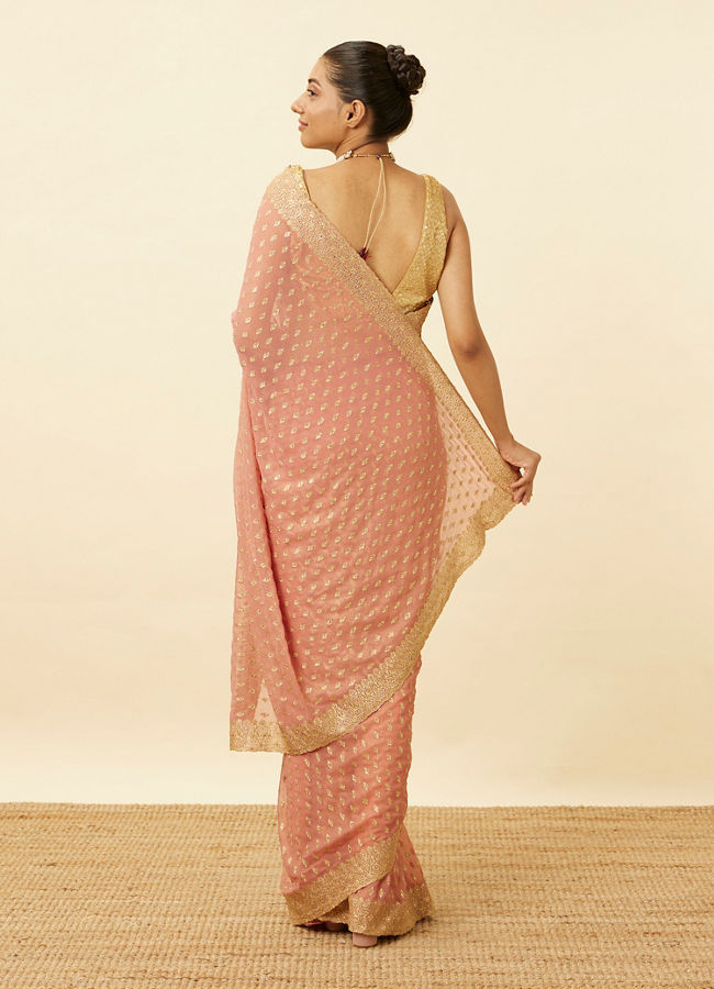 alt message - Mohey Women Flamingo Pink Diamond Patterned Saree image number 2