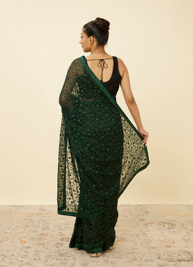 alt message - Mohey Women Bottle Green Patterned Saree with Embellished Borders image number 2