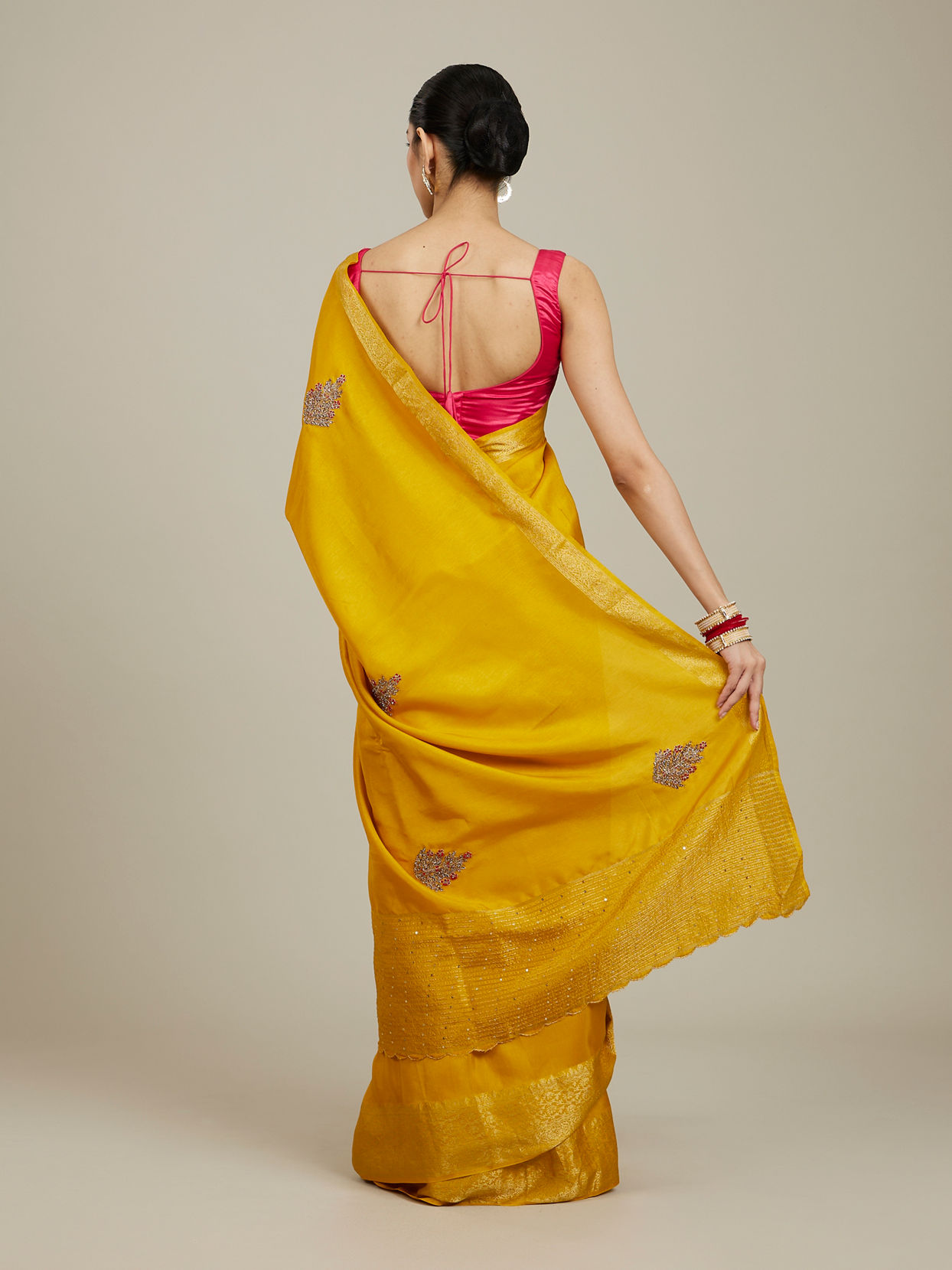 Mohey Women Mustard Yellow Elegance Saree image number 4