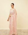 alt message - Mohey Women Veiled Rose Pink Saree with Floral Patterns image number 3