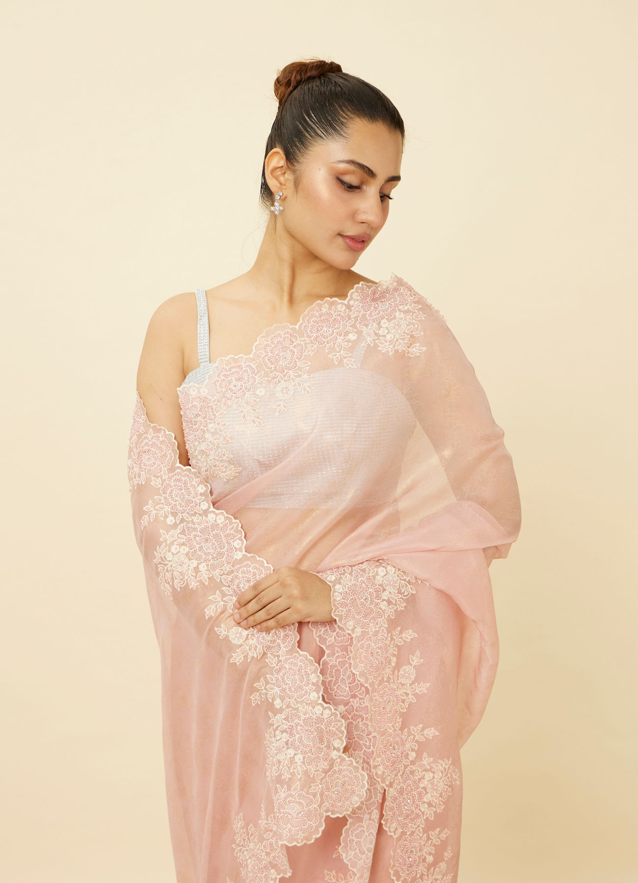 Mohey Women Veiled Rose Pink Saree with Floral Patterns