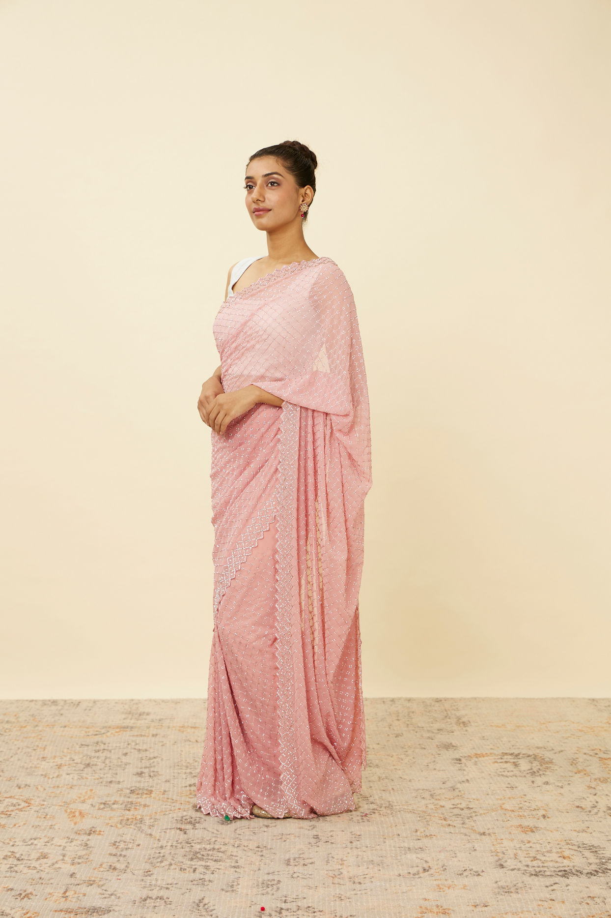 Rose Shadow Pink Saree with Embroidered Patterns image number 3