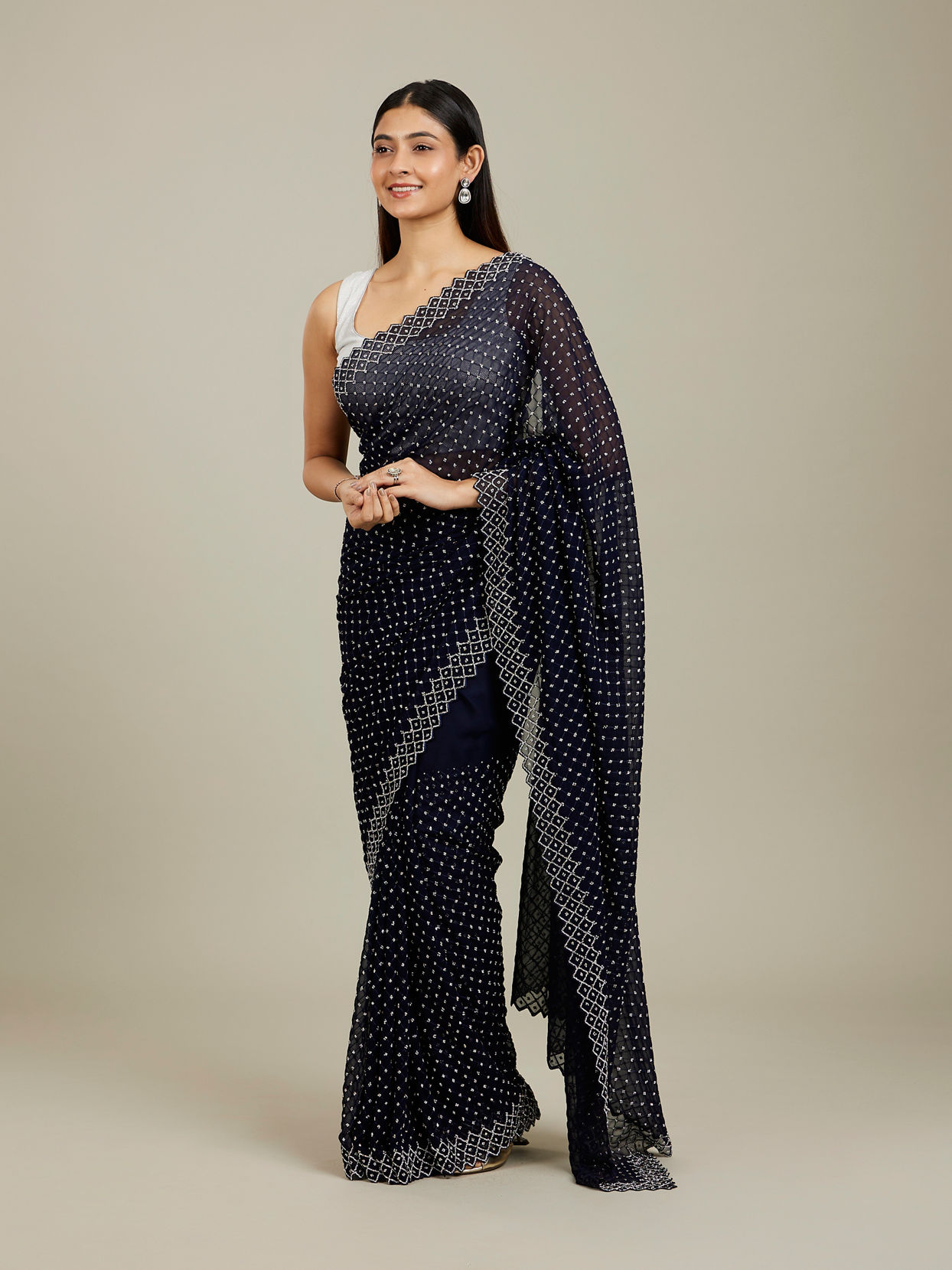 Mohey Women Midnight Blue Stone Work Saree image number 2