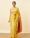 alt message - Mohey Women Mustard Yellow Saree with Floral Patterns image number 0