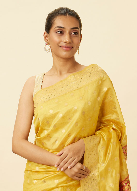 Mohey Women Mustard Yellow Saree with Floral Patterns