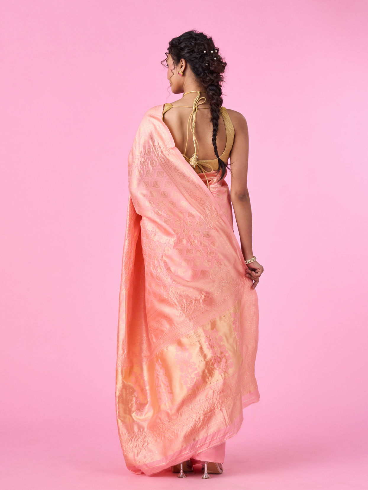 Mohey Women Dainty Pink Delight Saree