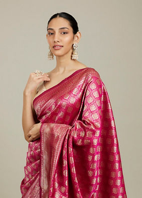 Mohey Women Dark Pink Zari Weaved Saree image number 1