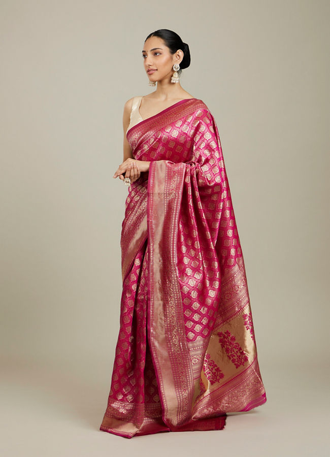 Mohey Women Dark Pink Zari Weaved Saree image number 2