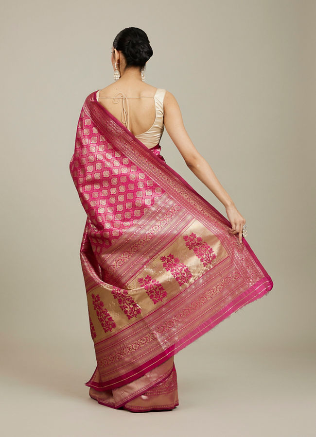 Mohey Women Dark Pink Zari Weaved Saree image number 4