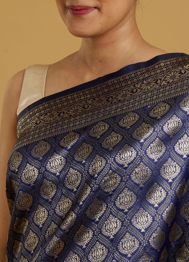 alt message - Mohey Women Indigo Blue Radiance Saree image number 3