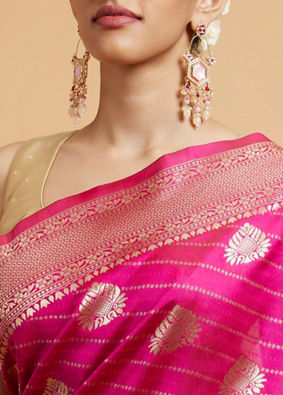 alt message - Mohey Women Rani Pink Buta Patterned Saree image number 3