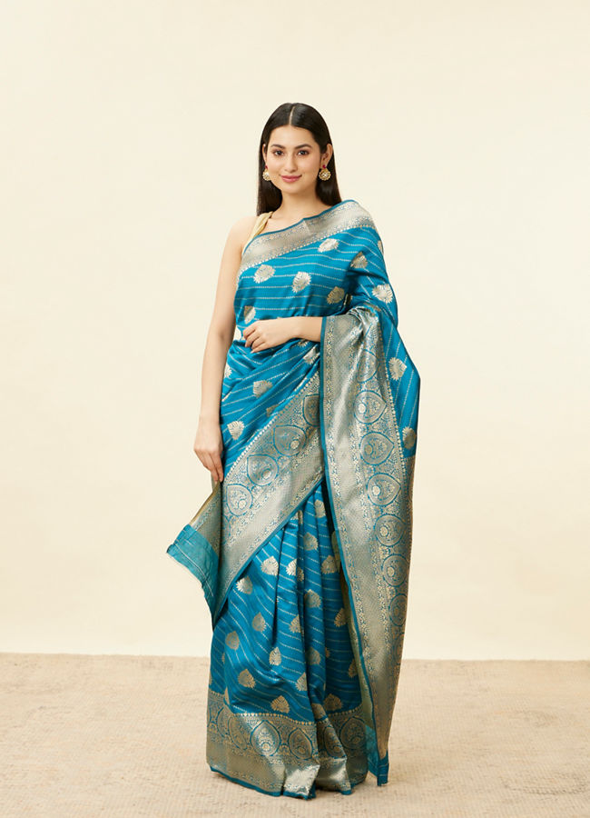 alt message - Mohey Women True Blue Paisley Bordered Saree image number 0