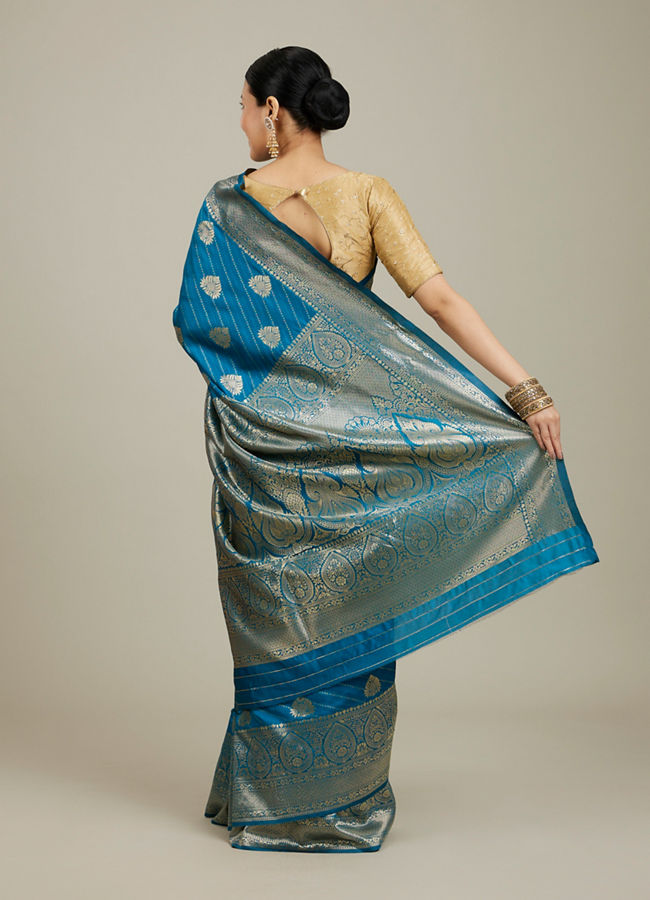 Mohey Women True Blue Paisley Bordered Saree image number 4