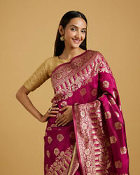 Mohey Women Elegant Wine Saree