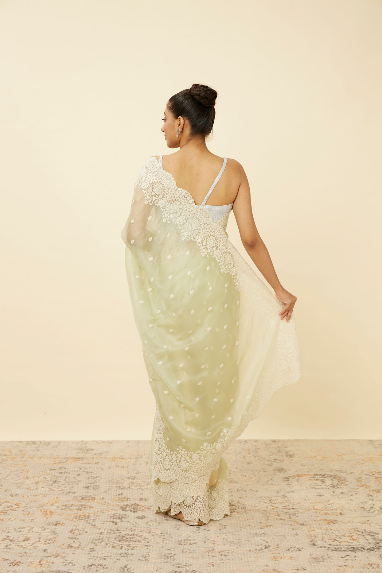 Mohey Women Pistachio Green Saree with Floral Vine Patterned Borders