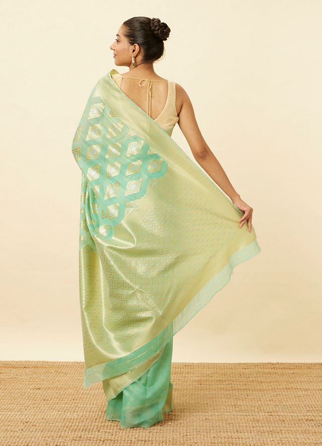 Mohey Women Mint Green Saree with Diamond Patterns