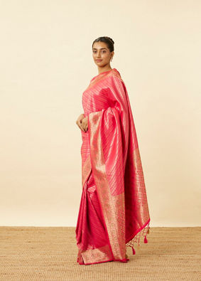 Fuchsia Pink Floral Patterned Saree image number 3