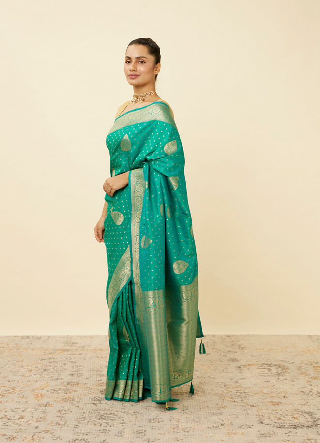 alt message - Mohey Women Turquoise Green Saree with Peacock Patterns image number 3