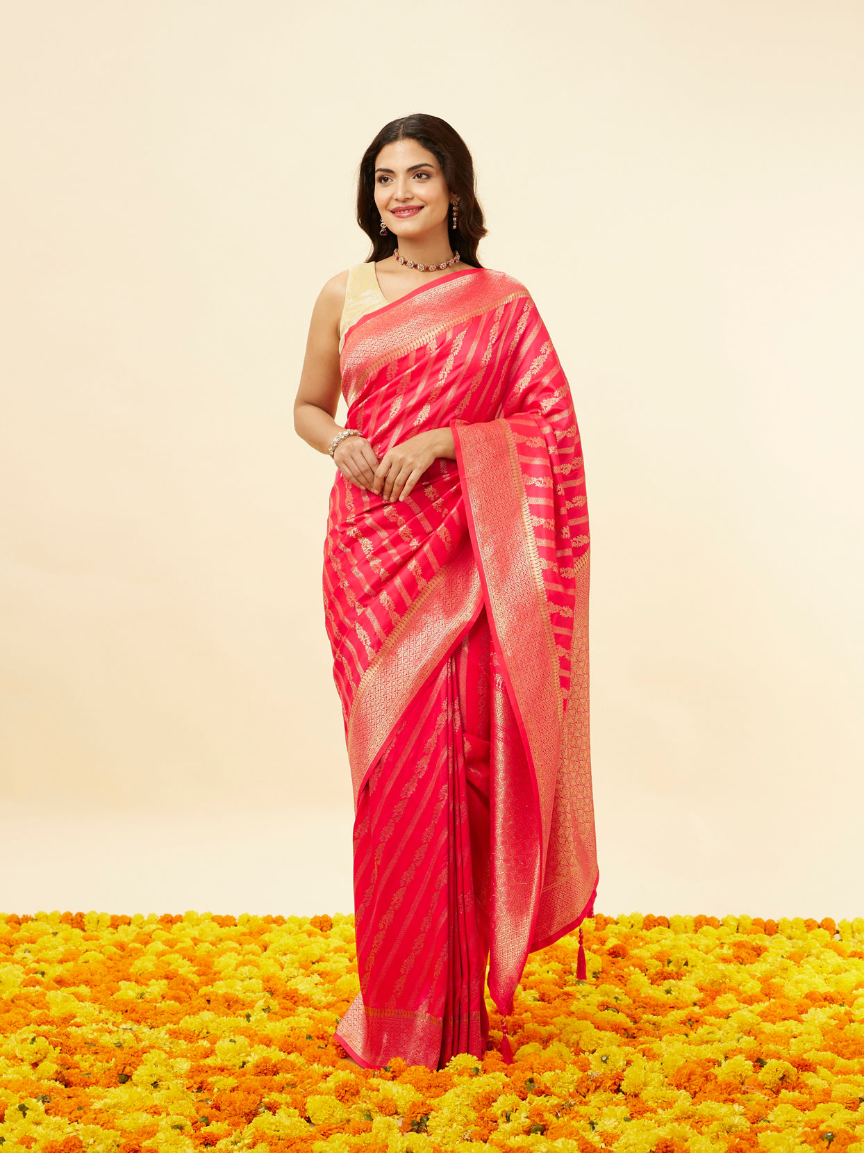 Mohey Women Hot Pink Zari Work Saree