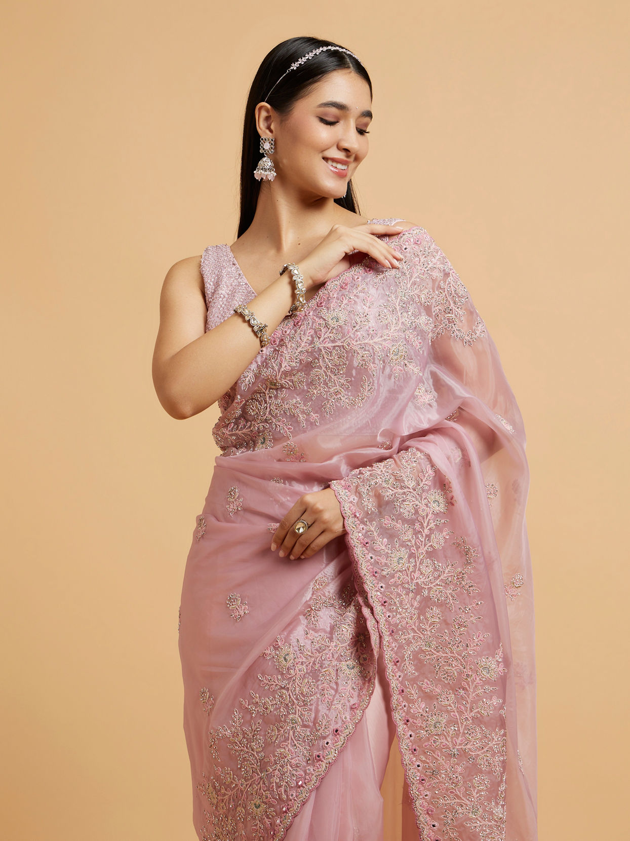 alt message - Mohey Women Baby Pink Buta Embroidered Saree with Mirror & Sequin Work image number 1