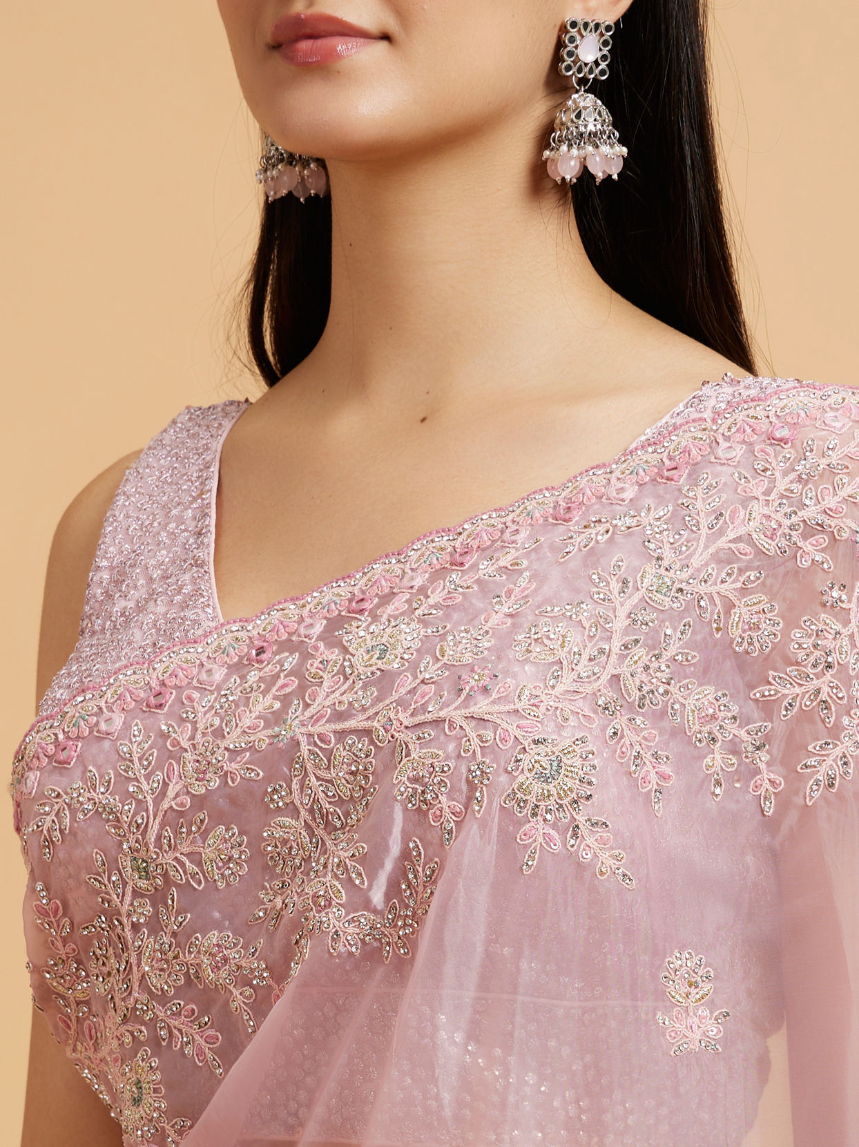 alt message - Mohey Women Baby Pink Buta Embroidered Saree with Mirror & Sequin Work image number 3