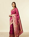 Mohey Women Mauve Wine Paisley Patterned Saree image number 3