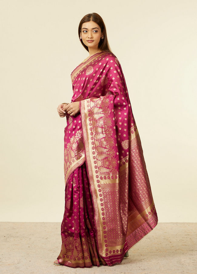 Mohey Women Mauve Wine Paisley Patterned Saree image number 3