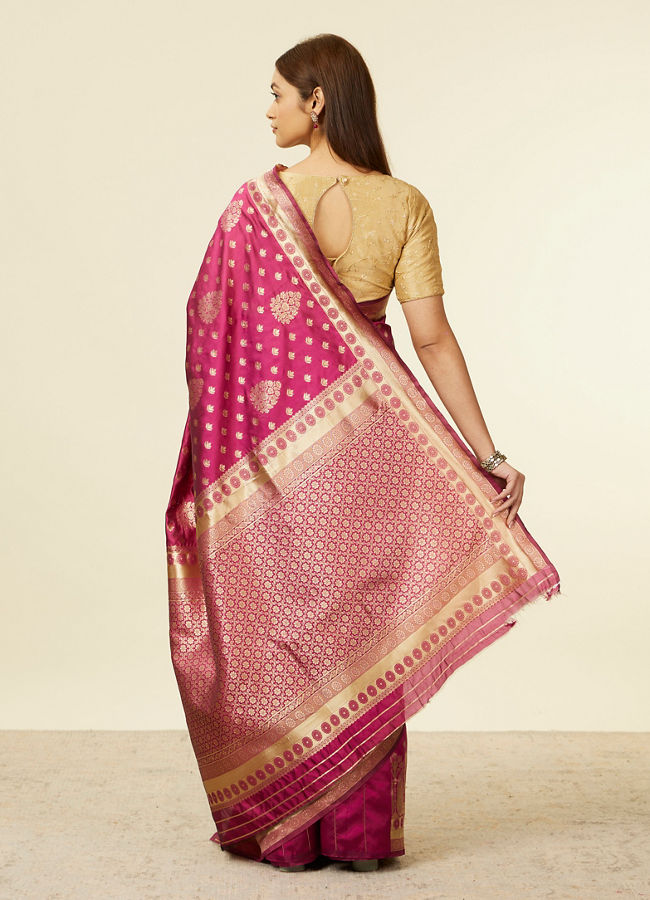 Mohey Women Mauve Wine Paisley Patterned Saree image number 2