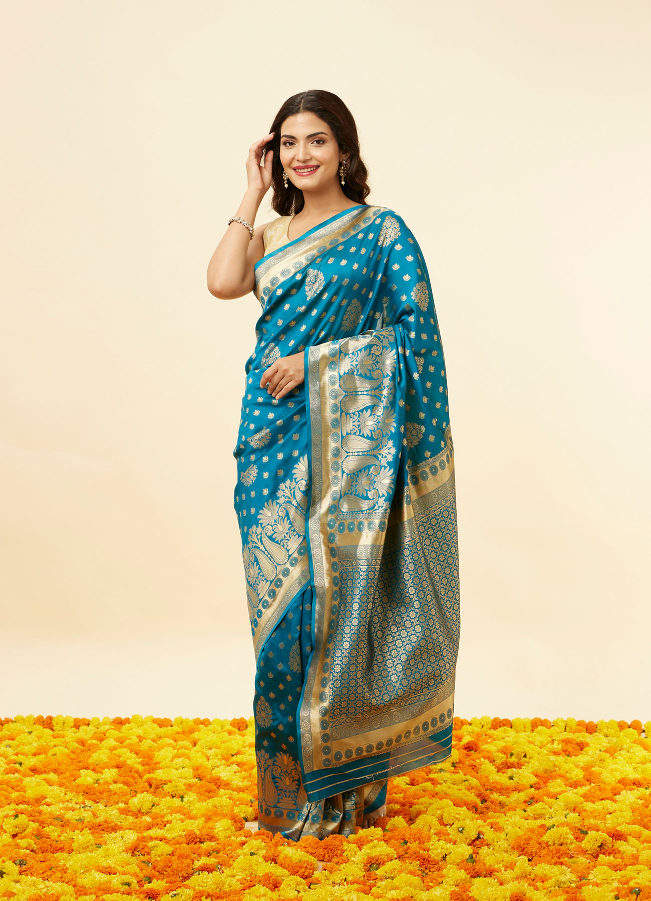 Mohey Women Royal Blue Paisley Bordered Saree