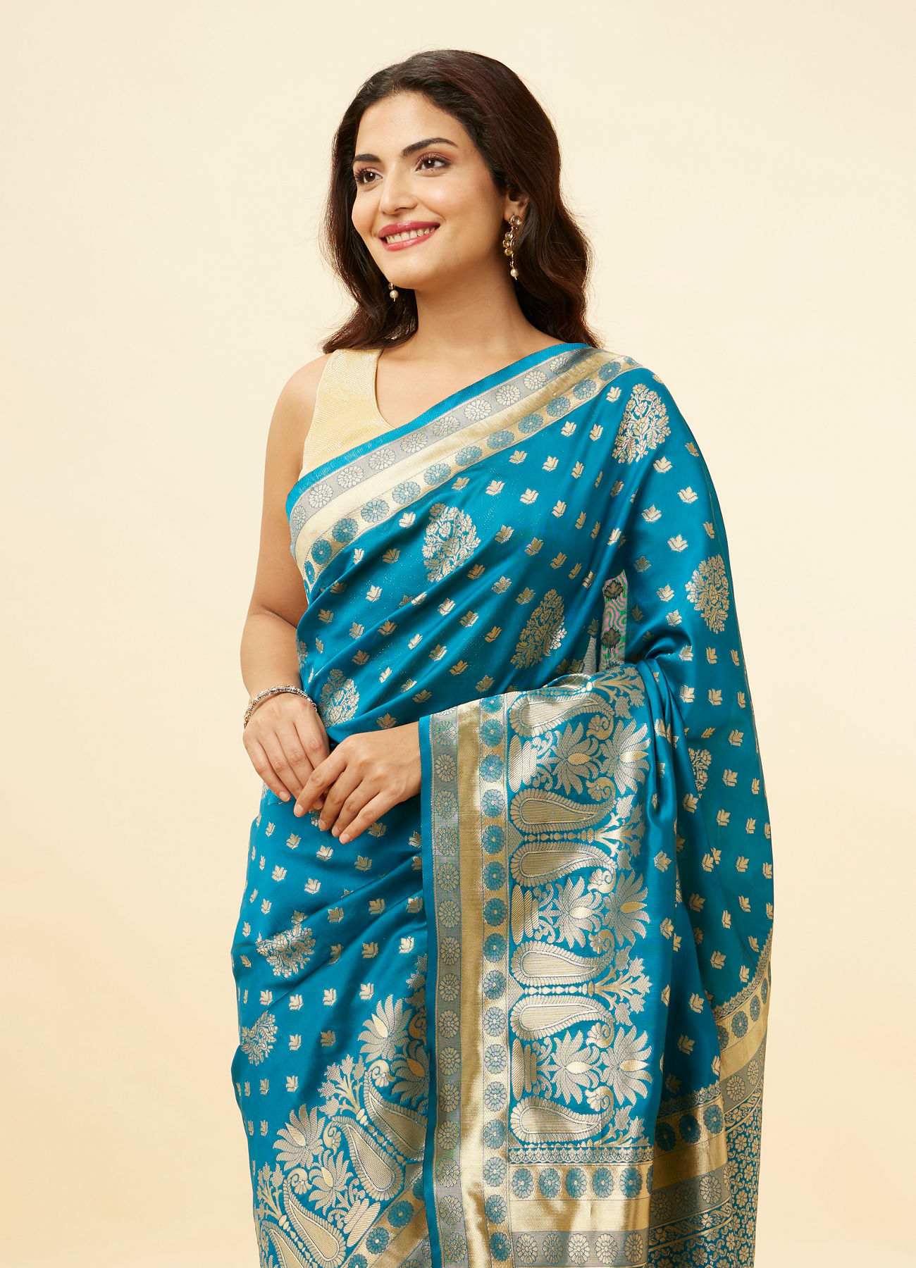 Mohey Women Royal Blue Paisley Bordered Saree